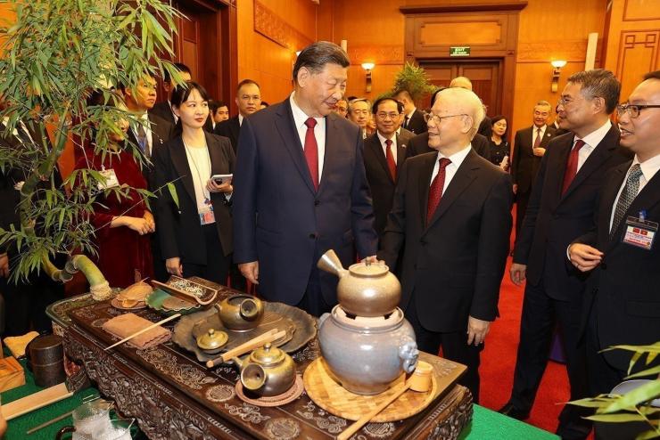 Tổng Bí thư Nguyễn Phú Trọng và Tổng Bí thư, Chủ tịch Trung Quốc dự tiệc trà