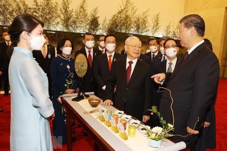 Tổng Bí thư, Chủ tịch Tập Cận Bình mời trà Tổng Bí thư Nguyễn Phú Trọng: Đại hồng bào và tấm lòng nồng hậu
