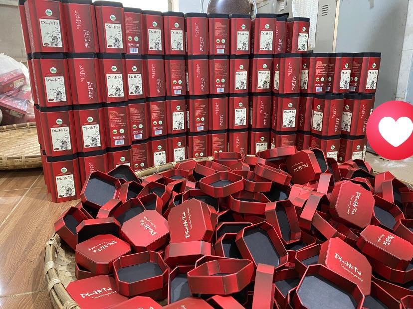 TRÀ XANH HỘP ĐỎ